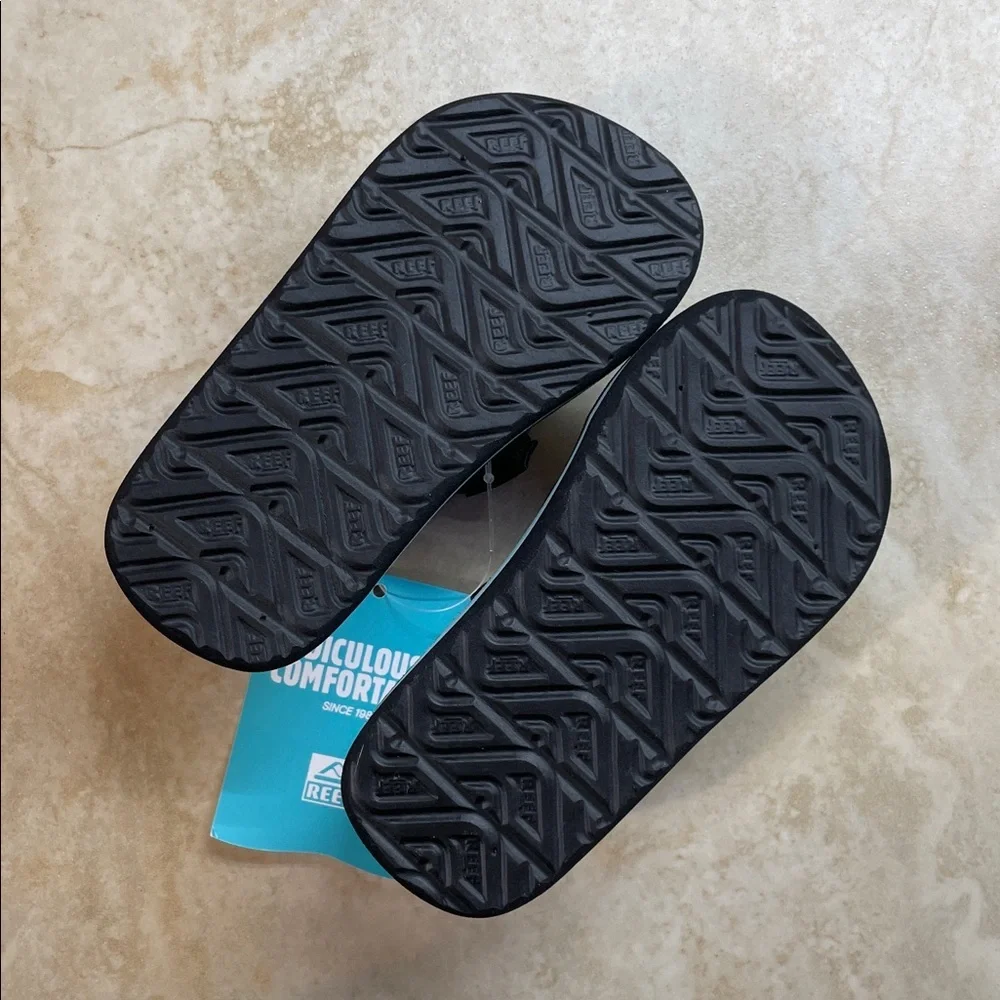 Reef Sandals Little Ahi Kids US 6 Flip Flops Aquifer Palm Black Blue NWT Shoes